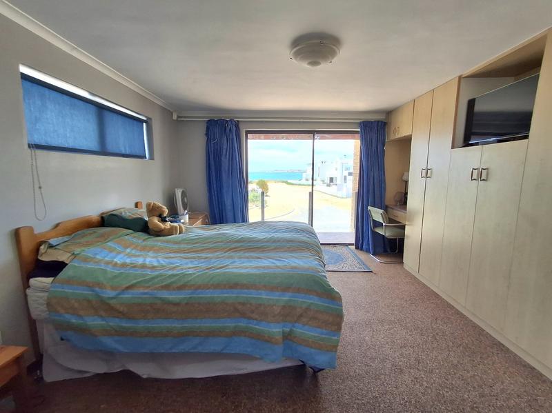 4 Bedroom Property for Sale in Britannia Bay Western Cape